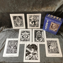 Load image into Gallery viewer, Light and Shadow Tarot